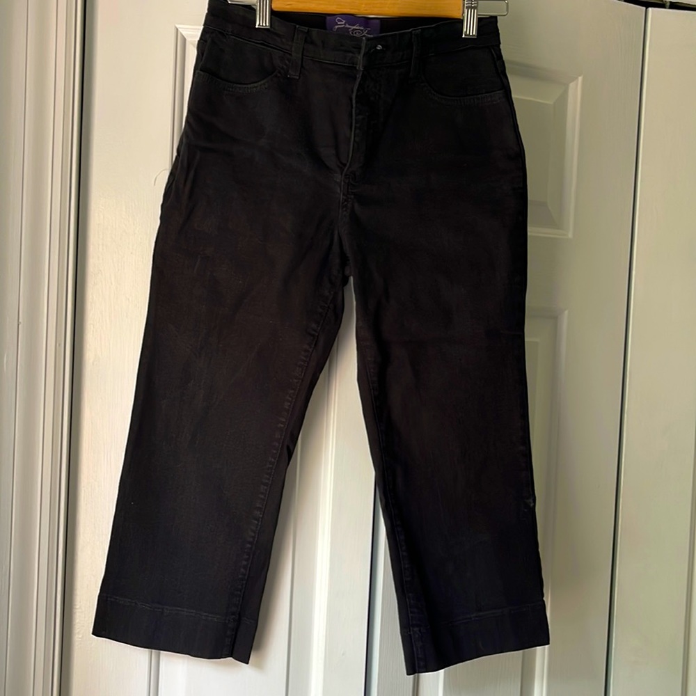 Nydj black jean capris